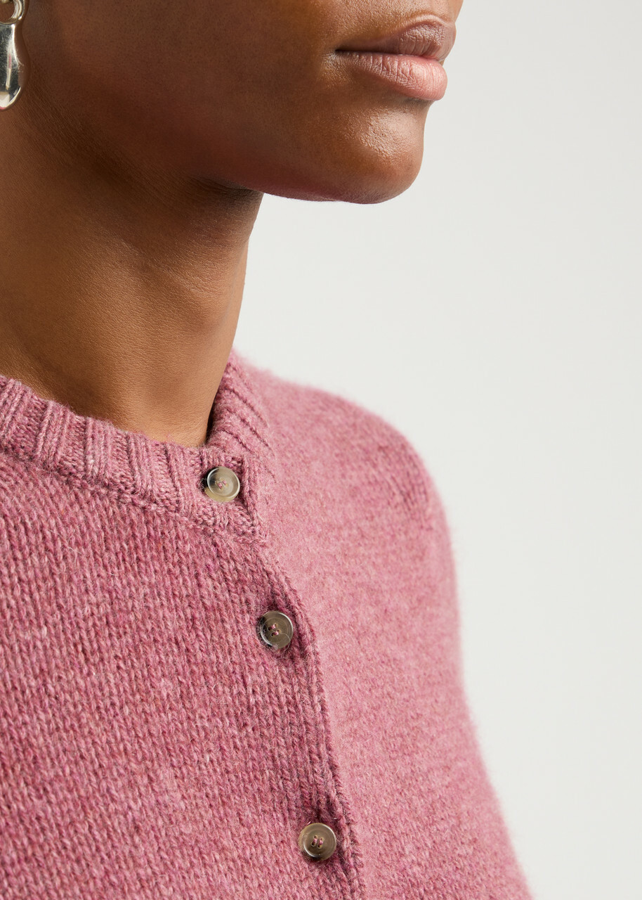 【送料&関税込】Khaite Pink Cashmere Lilou Cardigan Scarlet cashmere cardigan in pink - Khaite | Mytheresa