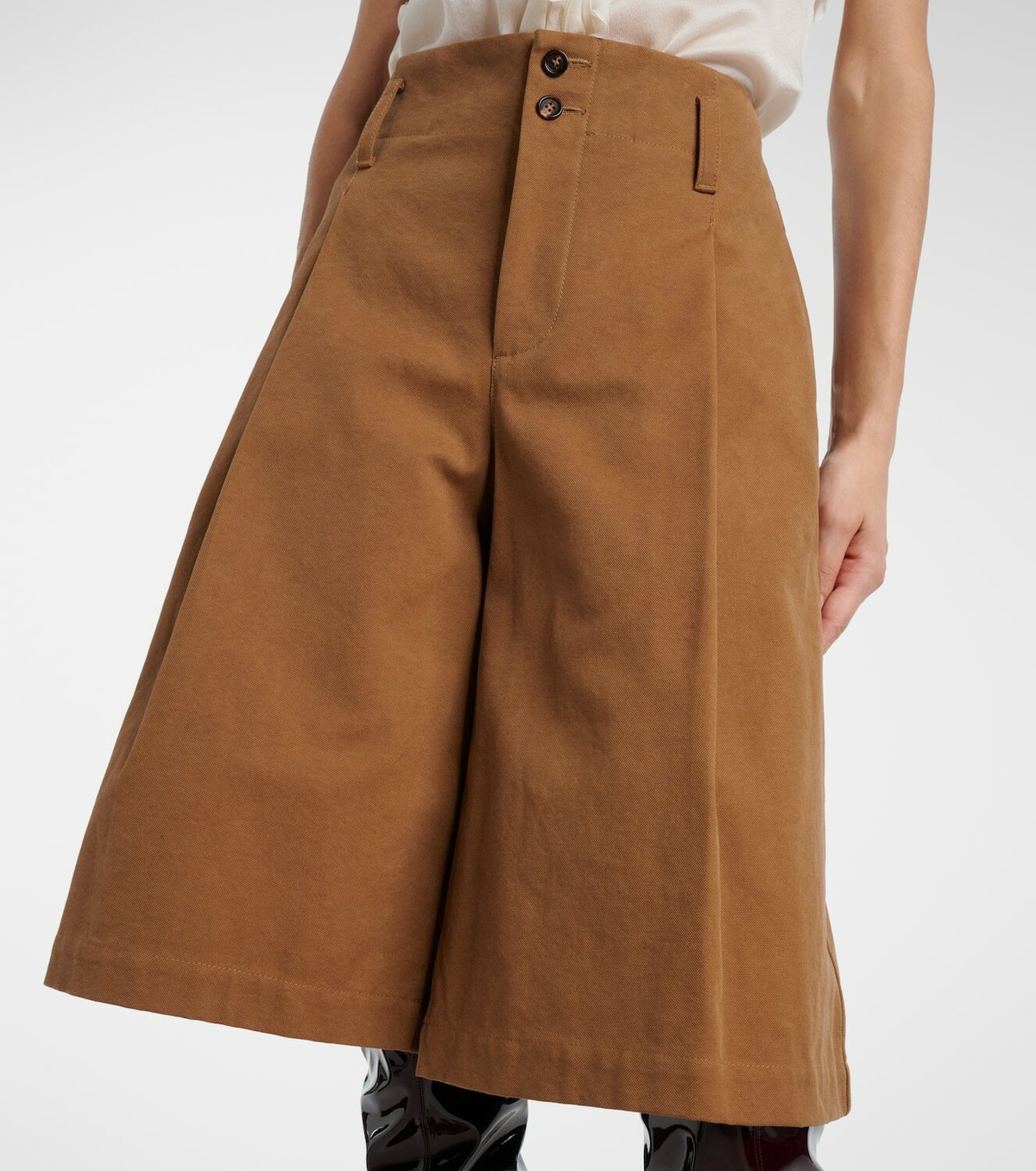 Chloé Pleated cotton canvas Bermuda shorts