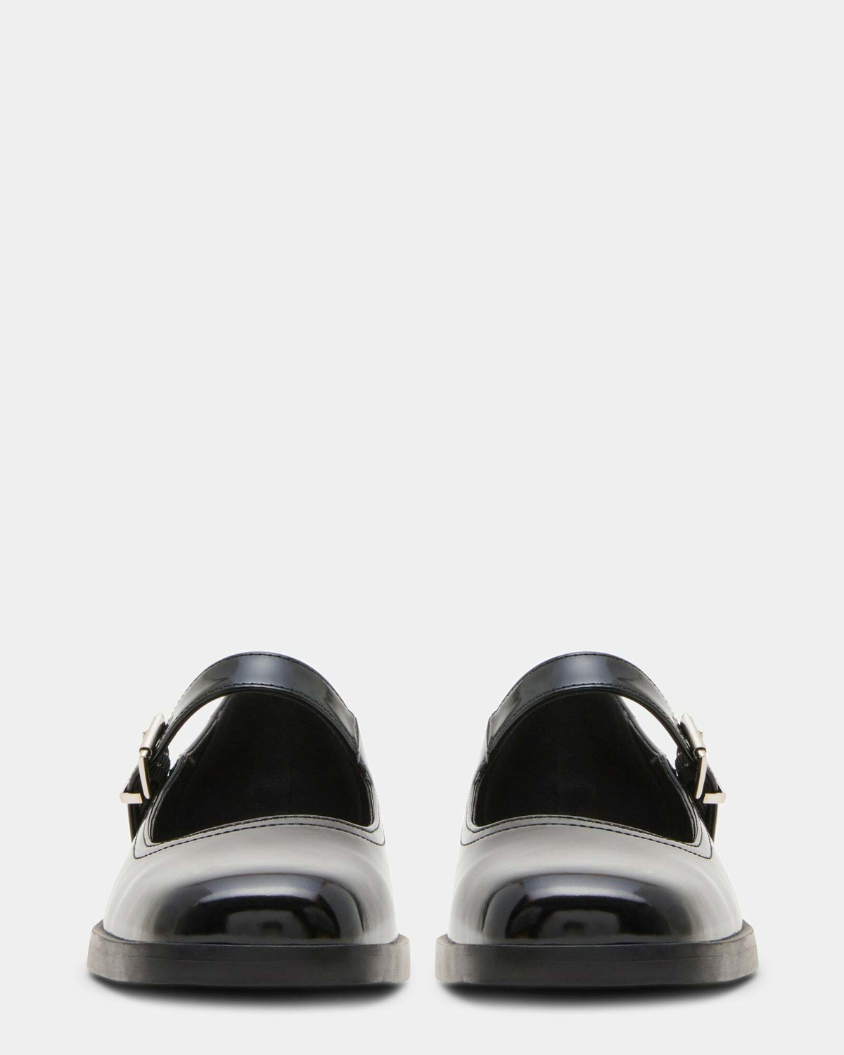 Steve Madden Dominic Flats in Black