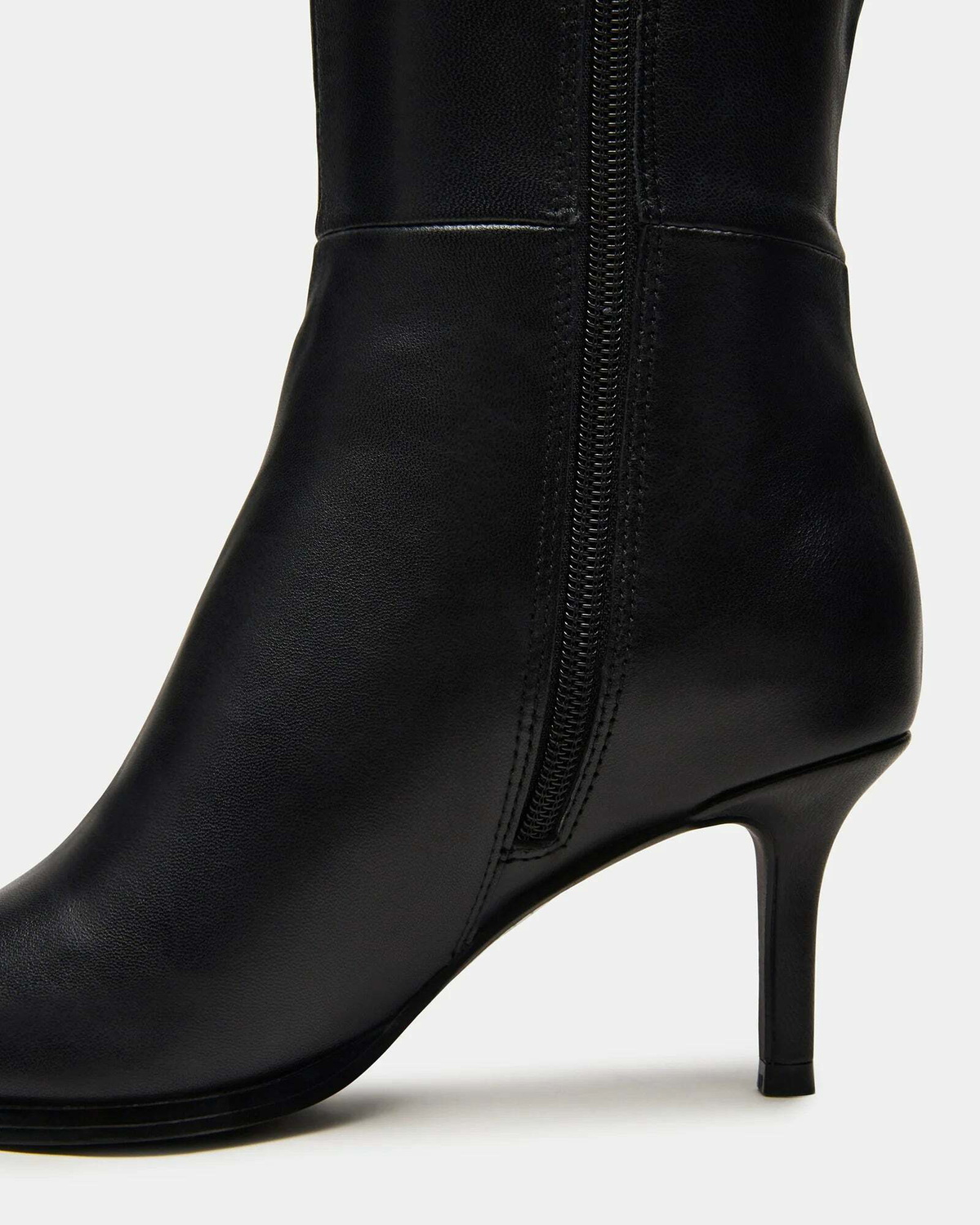 Steve Madden Lingo Boots in Black