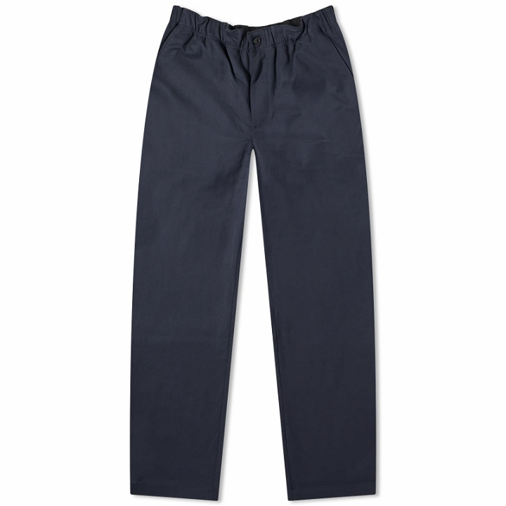 Photo: Norse Projects Men's Ezra Relaxed Twill Trouser in Dark Navy