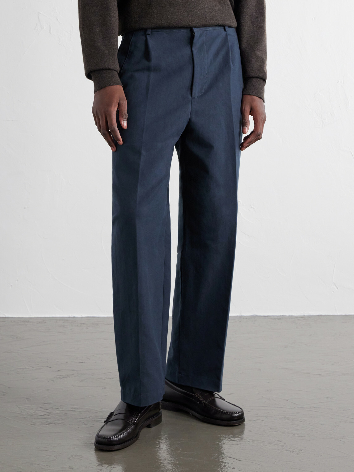 ATON - Pleated Tapered Cotton Trousers - Blue