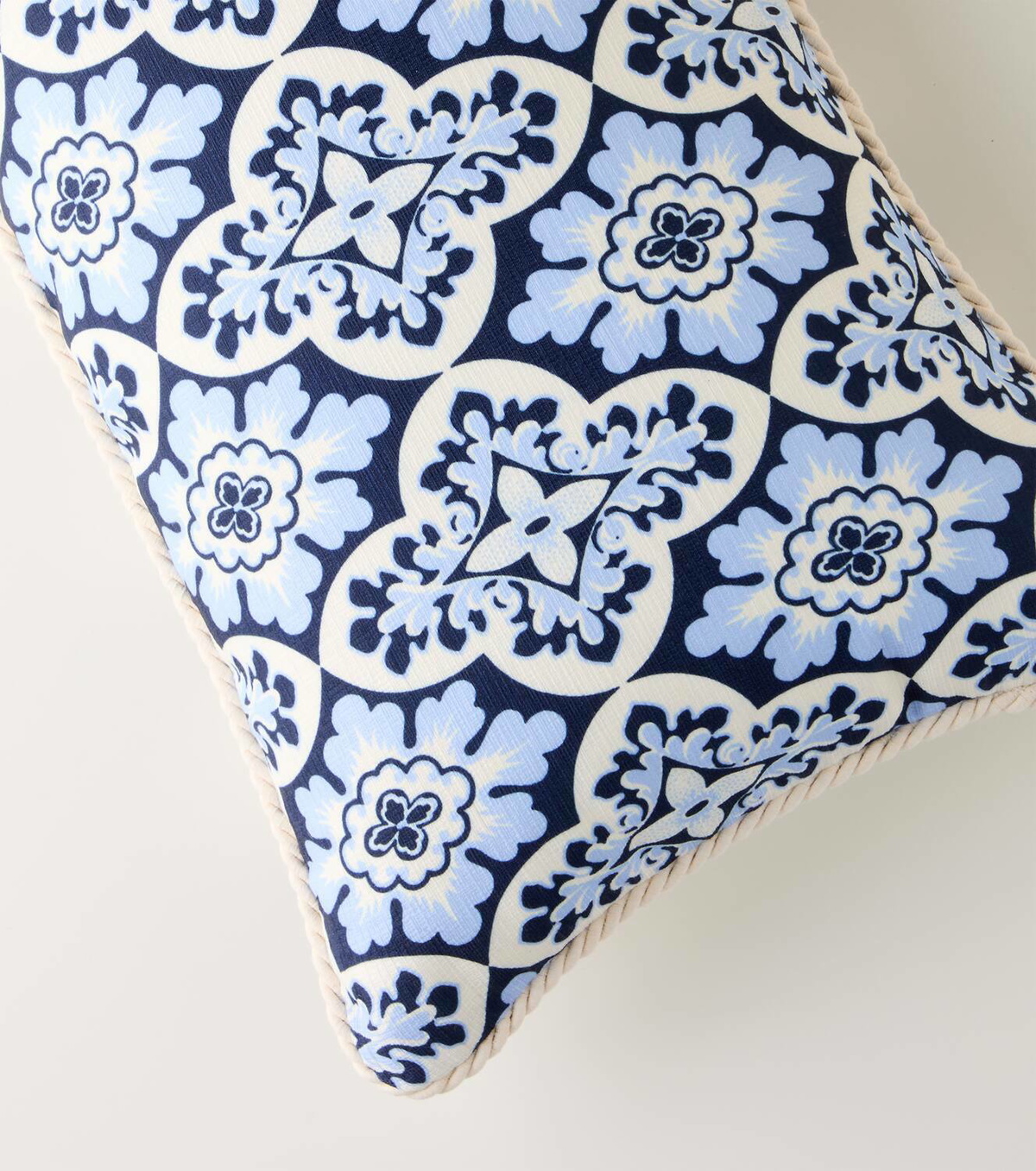 La DoubleJ Printed cotton cushion