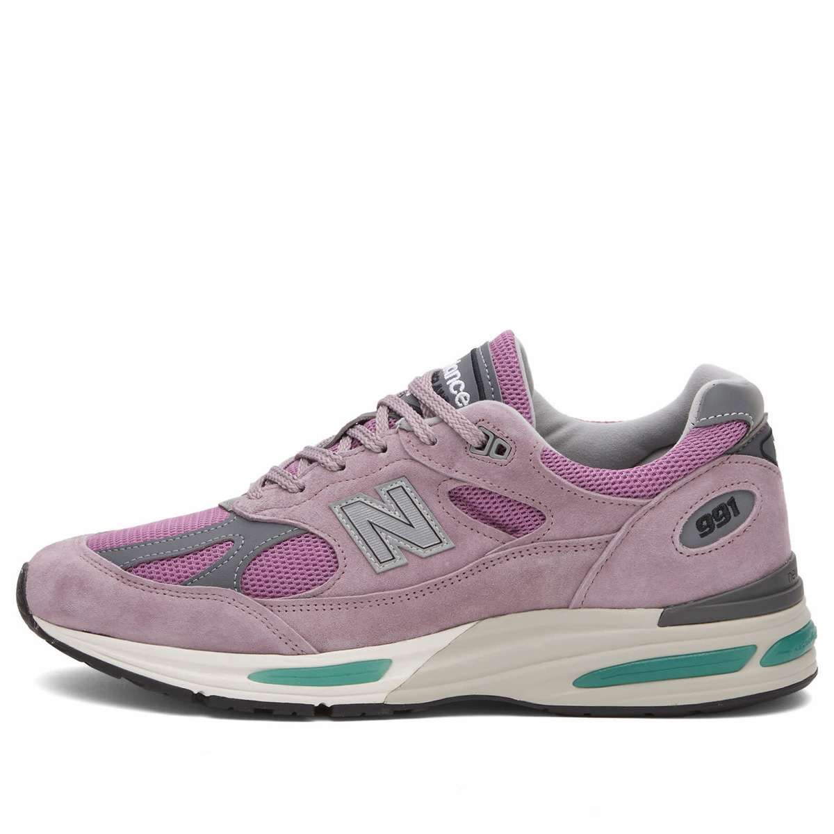 New Balance 991v2 Sneaker in Polignac/Toadstool/Silver