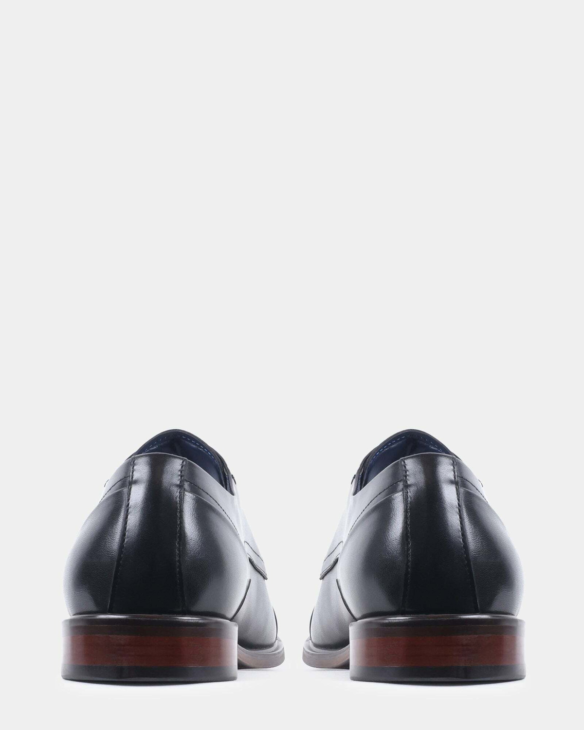 Steve Madden Vander Dress Shoes in Black