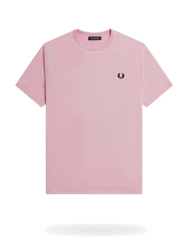 Photo: Fred Perry   T Shirt Pink   Mens