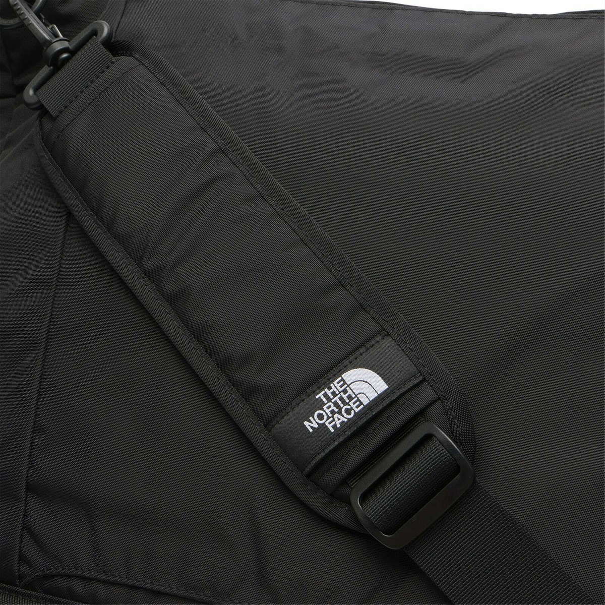 The North Face Men's Hot Shot Tote Bag in Tnf Black 