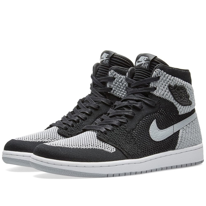 Photo: Air Jordan 1 Retro High Flyknit Black