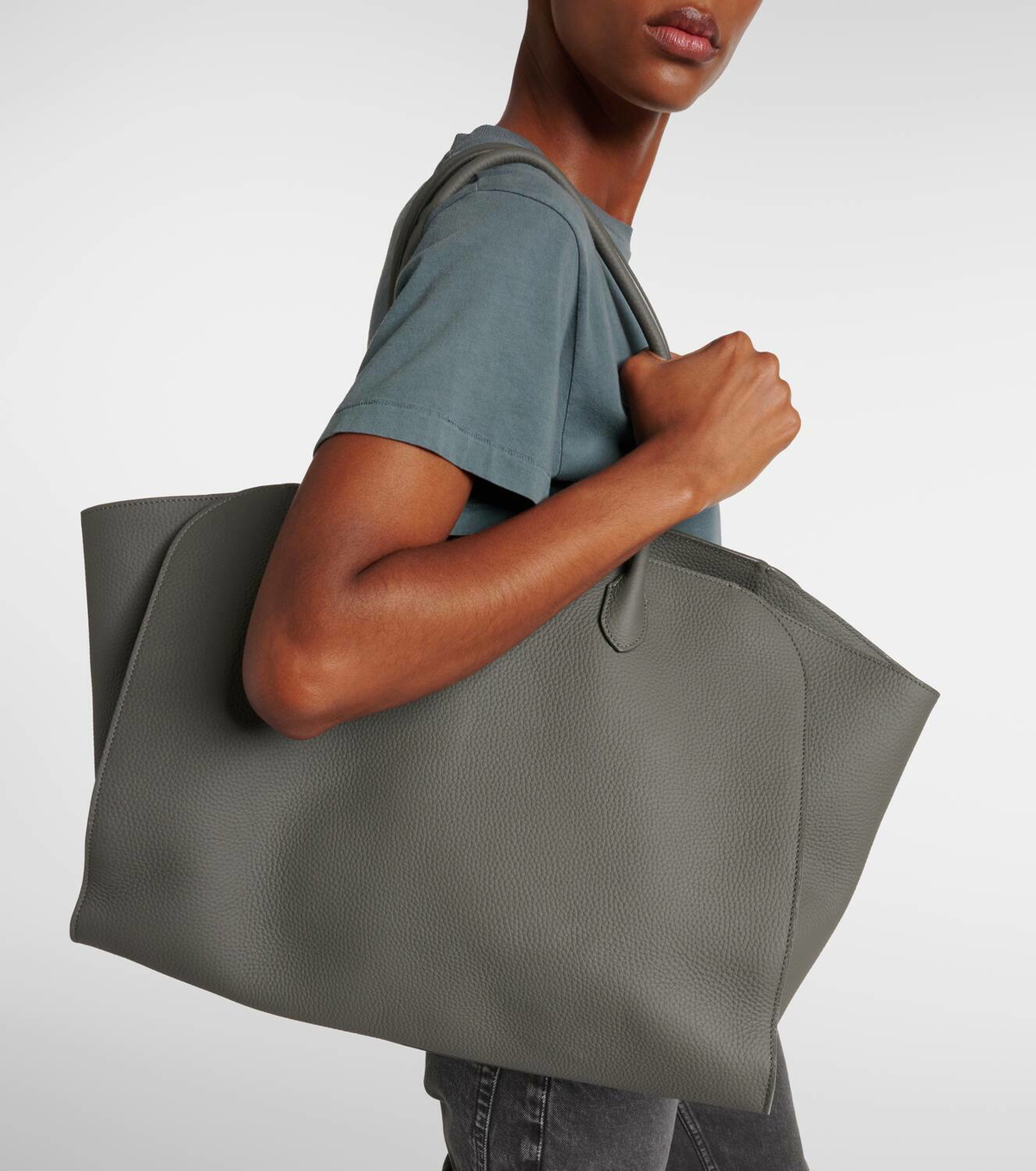 【THE ROW】MARLO LEATHER TOTE BA Women's Marlo tote bag | THE ROW | 24S