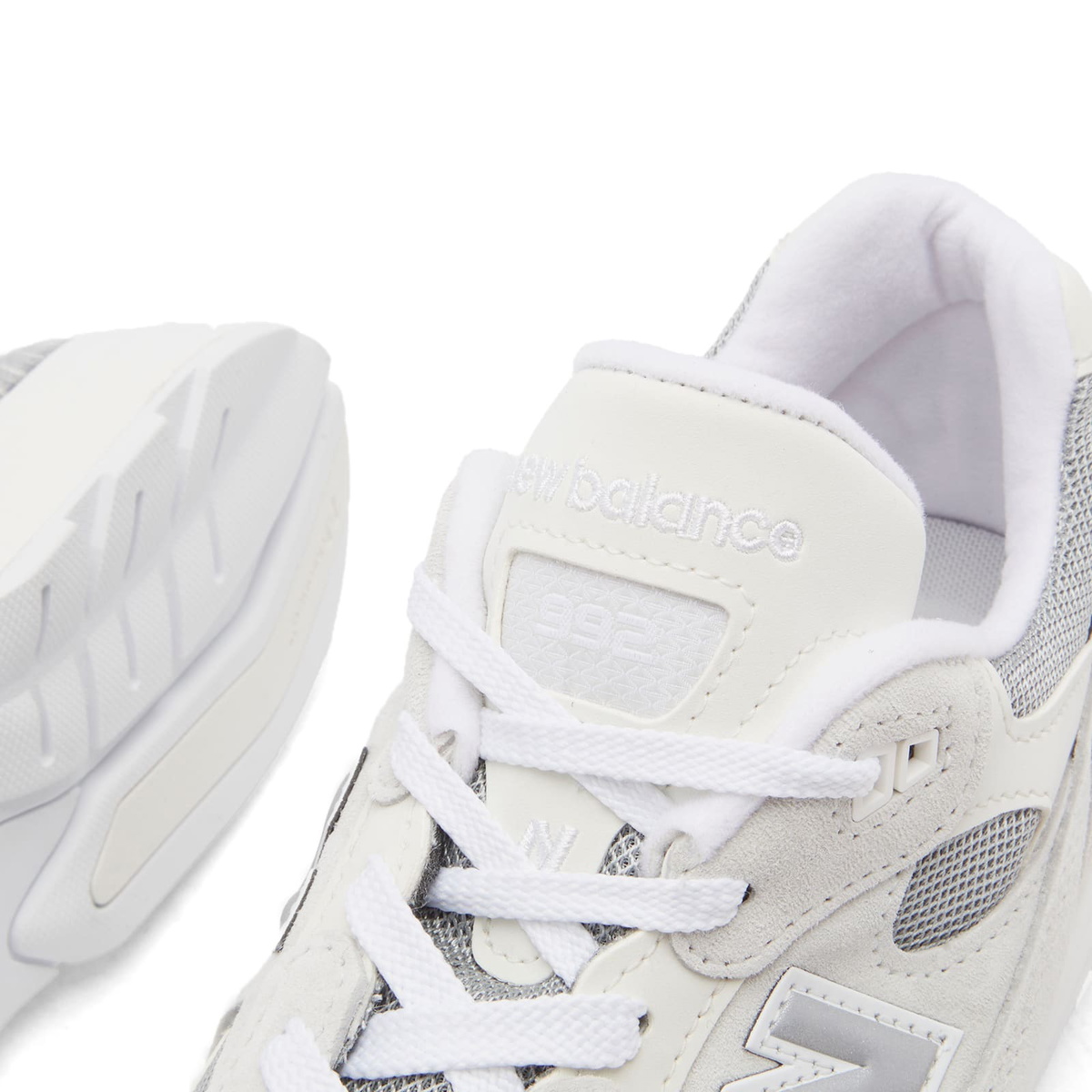 ◆正規品◆NEW BALANCE U992NC WHITE◆男女共用◆人気◆ ◇正規品◇NEW BALANCE U992NC WHITE◇関税込◇男女共用◇人気