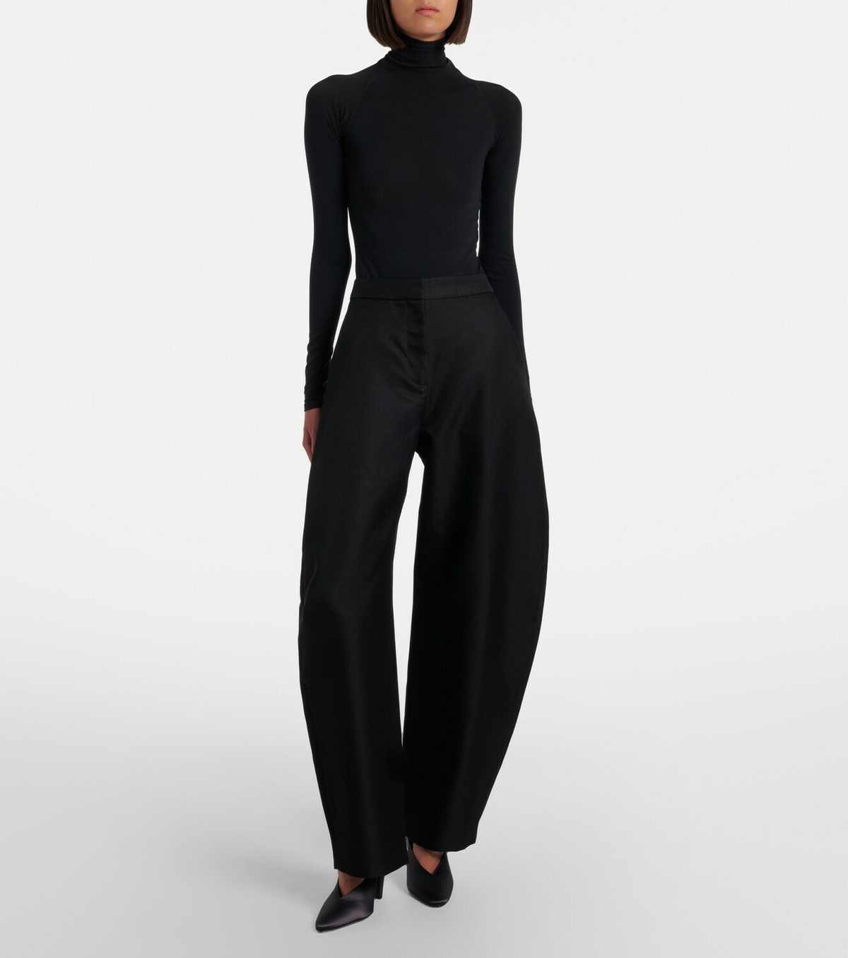 Alaïa Cone satin mules
