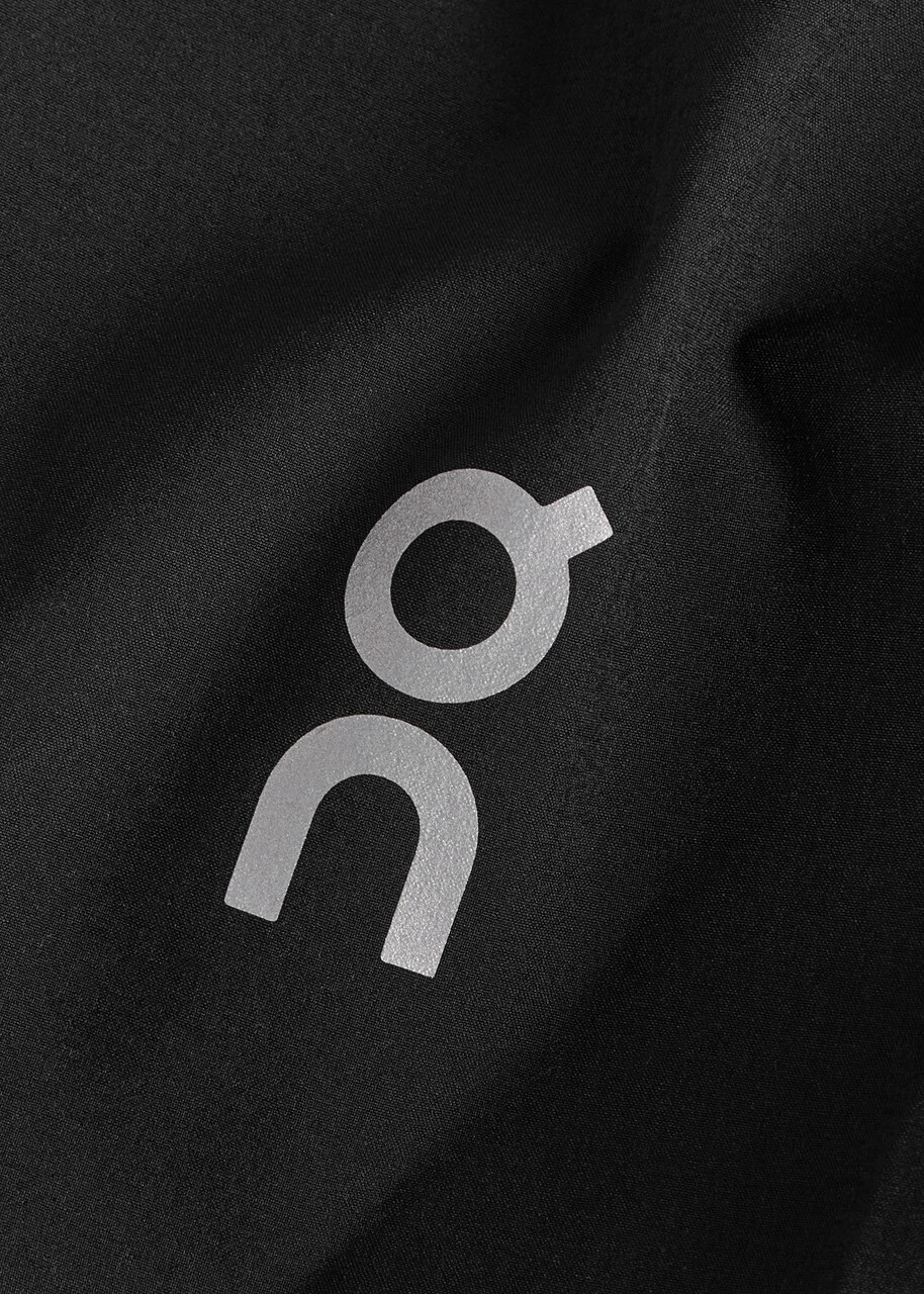 ON Train Stretch-shell Shorts Black