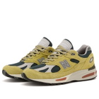 New Balance 991v2 Sneaker in Green