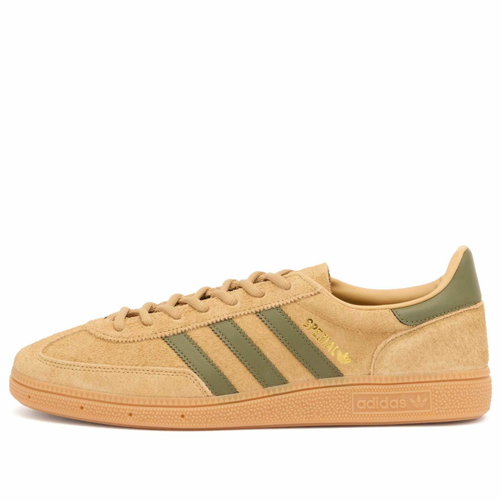 Photo: Adidas Handball Spezial Sneaker in Golden Beige/Focus Olive/Gum