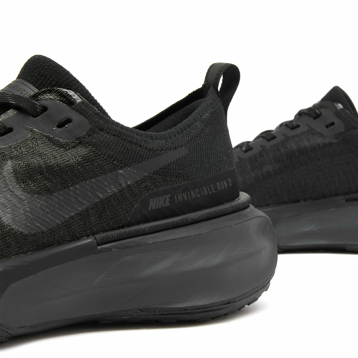 Nike Running Women's Invincible 3 Sneaker in Black/Anthracite