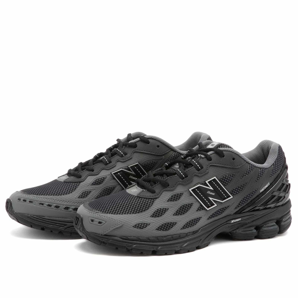 New Balance U1906WGS Sneaker in Black