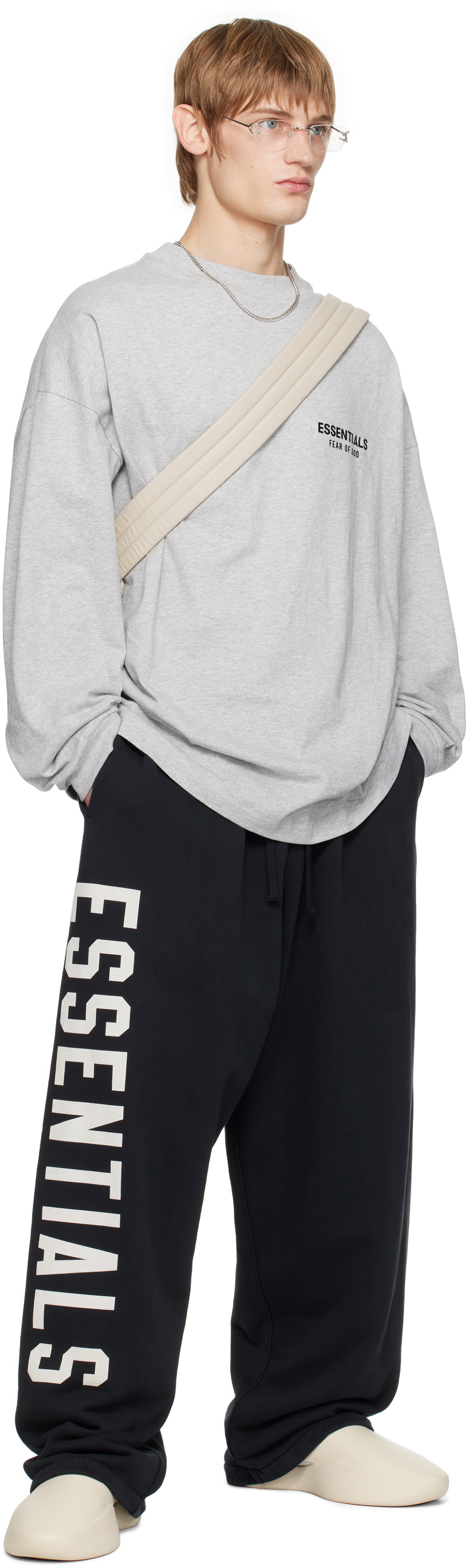 FEAR OF GOD ESSENTIALS ロングスリーブシャツ グレー FEAR OF GOD ESSENTIALS ロングTシャツ | グレー | FARFETCH JP