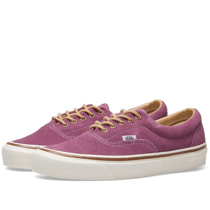 Photo: Vans Suede Era 95 DX