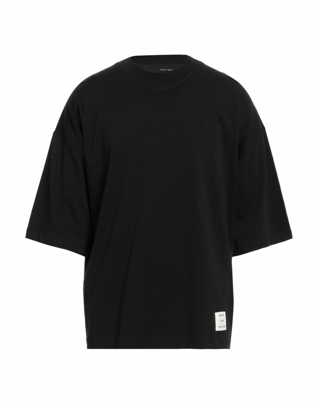 Photo: Isabel Benenato Mens T-shirt in Black
