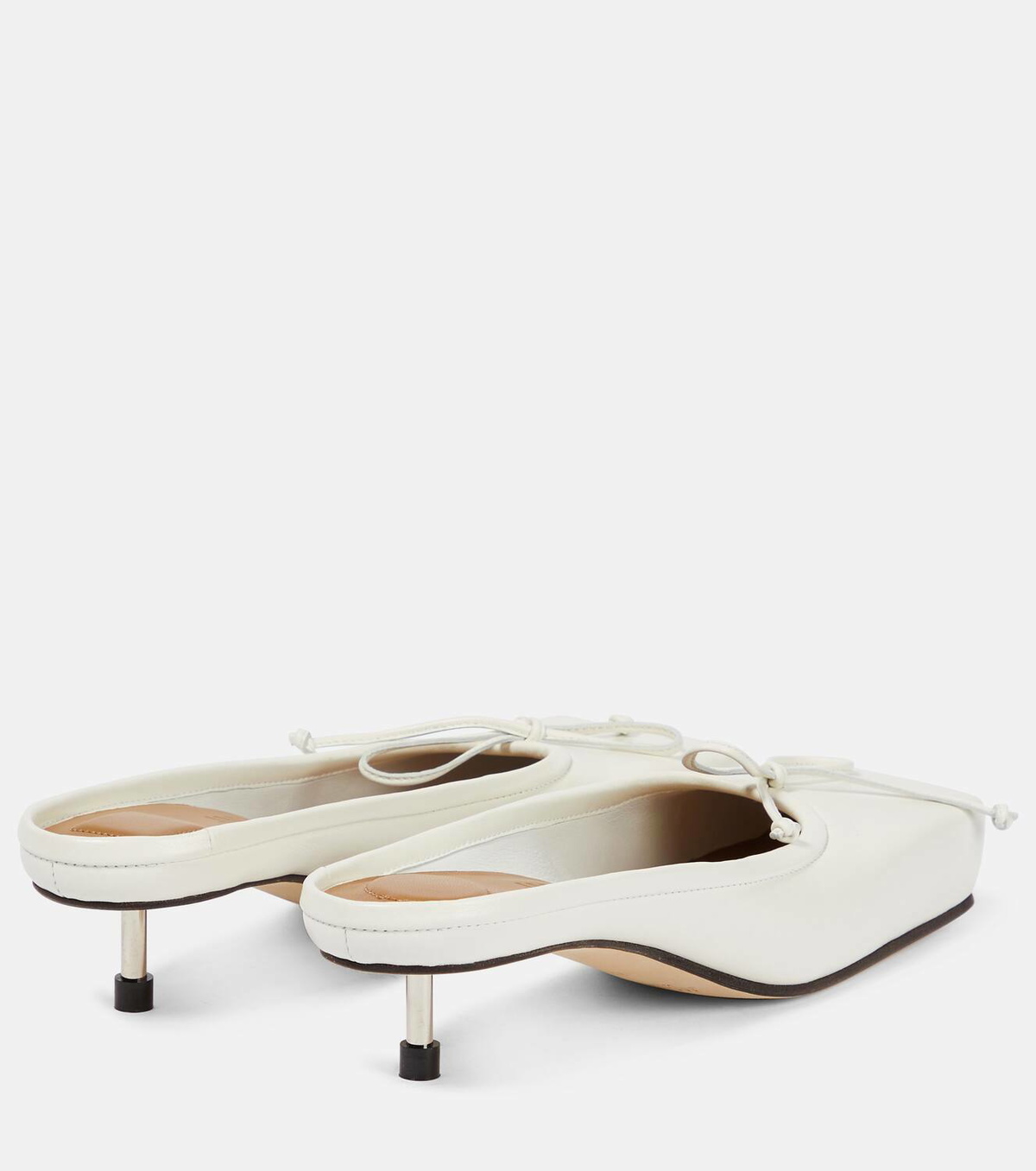 ☆Jacquemus Les Mules Basses フラットシューズ Jacquemus Les Mules Basses Ballet Leather Mules in Black | Lyst