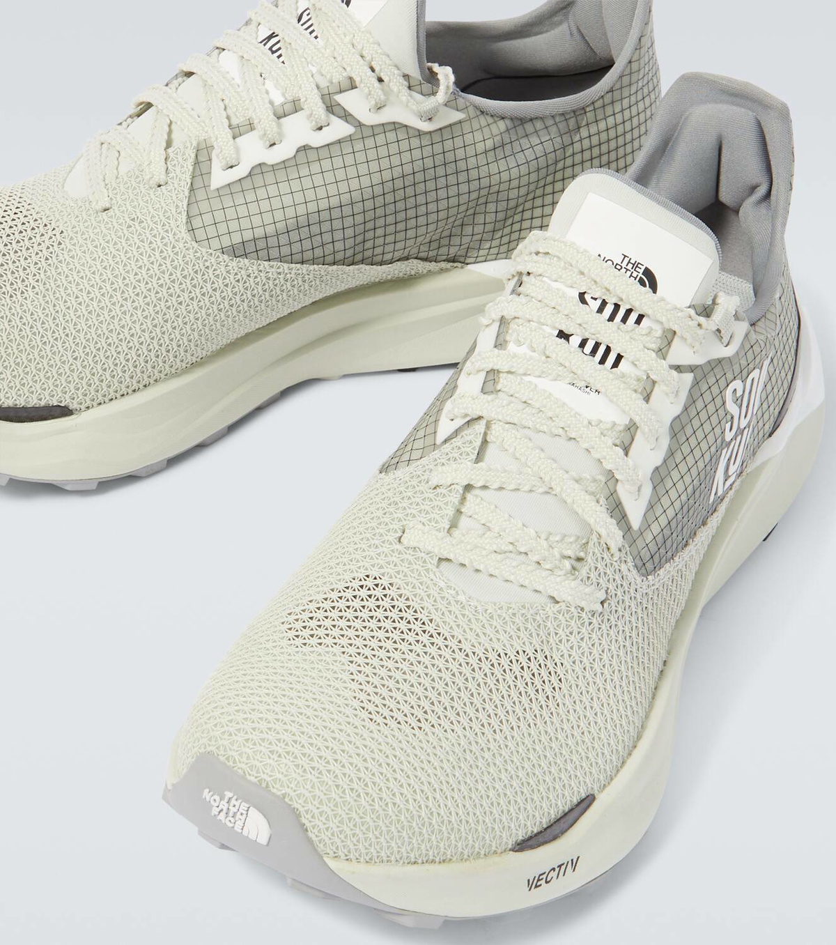 【The North Face】 x Undercover Soukuu Vectiv Skyスニーカー The North Face x Undercover Soukuu Vectiv Sky sneakers The