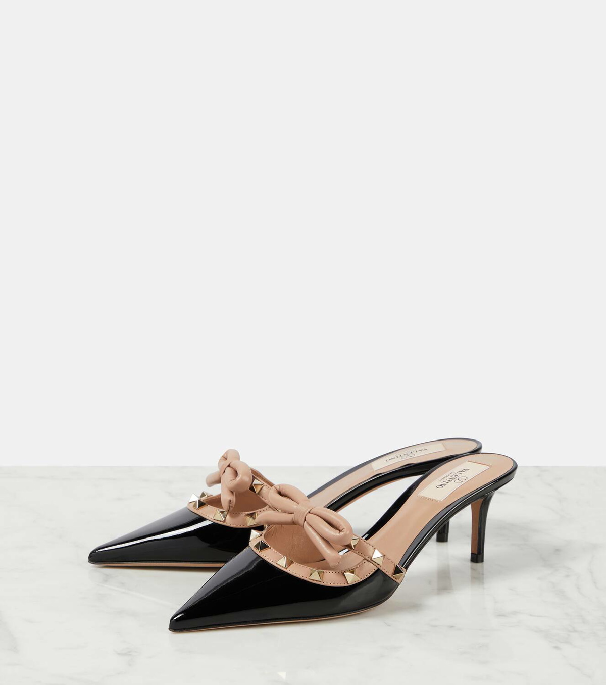 VIP【送料関税込】VALENTINO GARAVANI ROCKSTUD LEATHER MULES Valentino Garavani Rockstud Wispy Calfskin Mules 60MM | Saks