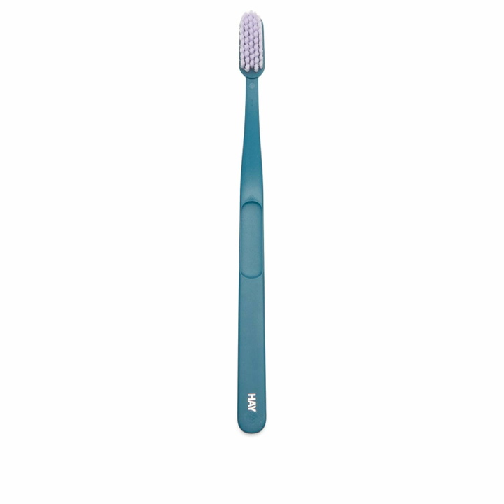 Photo: HAY Tann Toothbrush in Ocean Blue/Lavender 