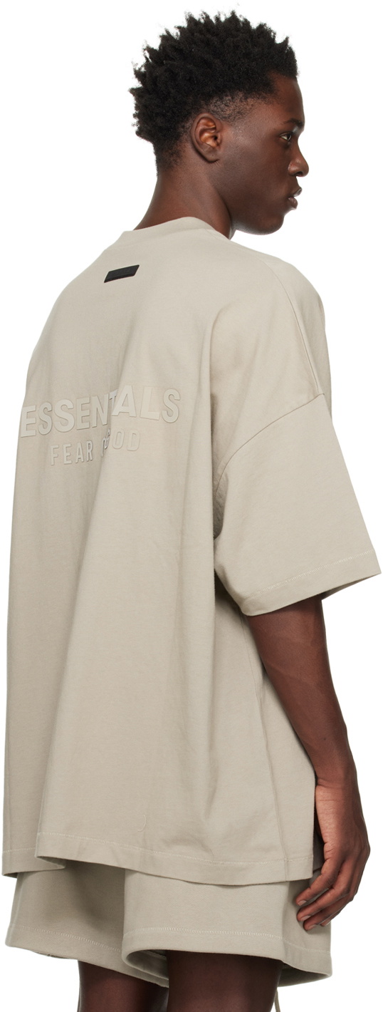 人気 ☆FEAROFGOD☆ V-NECK T-SHIRT SEAL - 24SS Fear of God Essentials Seal V-Neck T-Shirt | PacSun