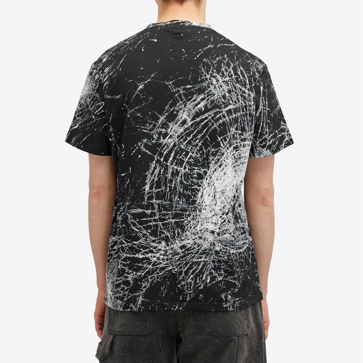 【関税&送料込】Alexander Mcqueen Sl Smashed Glass Alexander McQueen Men's Smashed Glass Print T-Shirt in Black