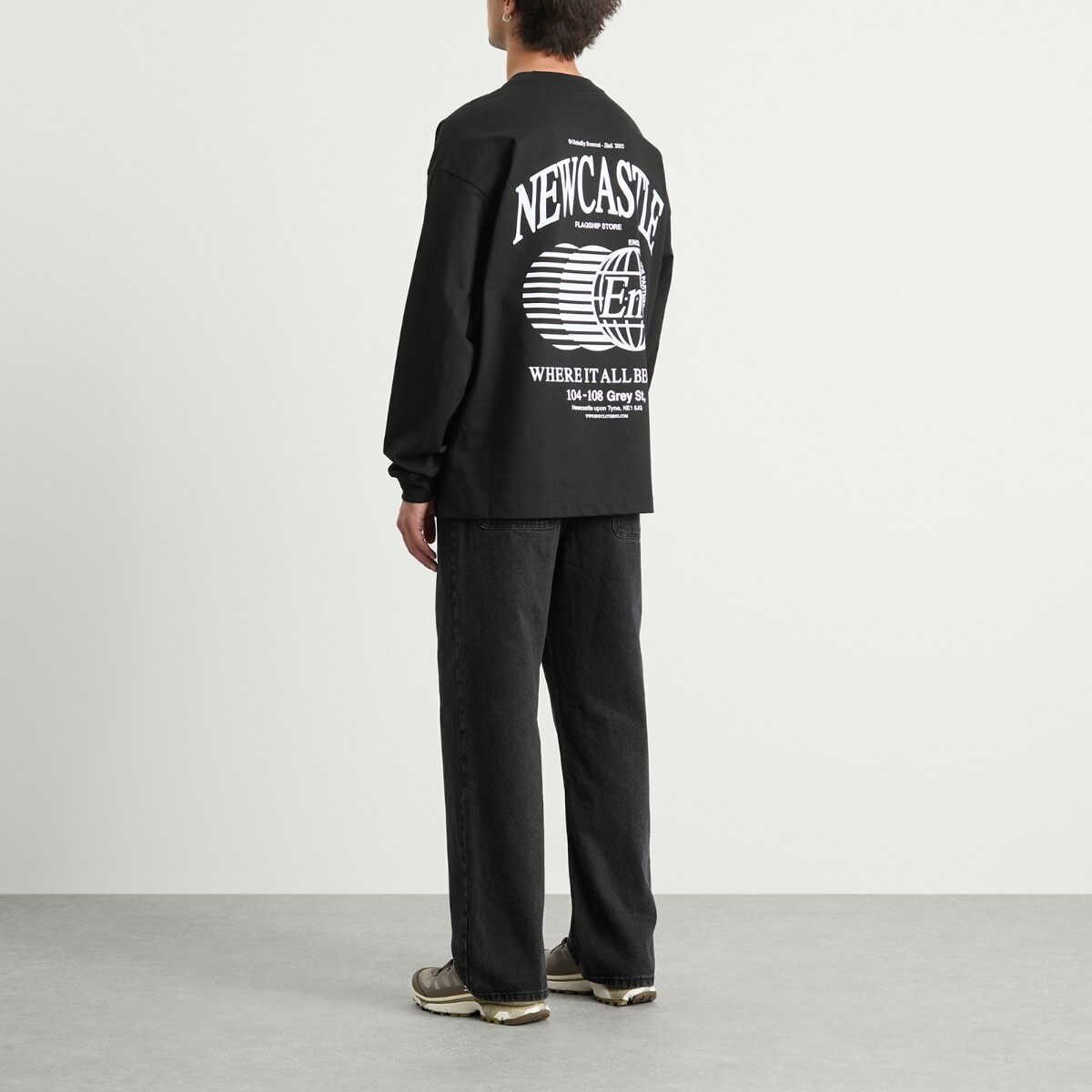 END. City Series 2.0 Newcastle Long Sleeve T-Shirt in Black