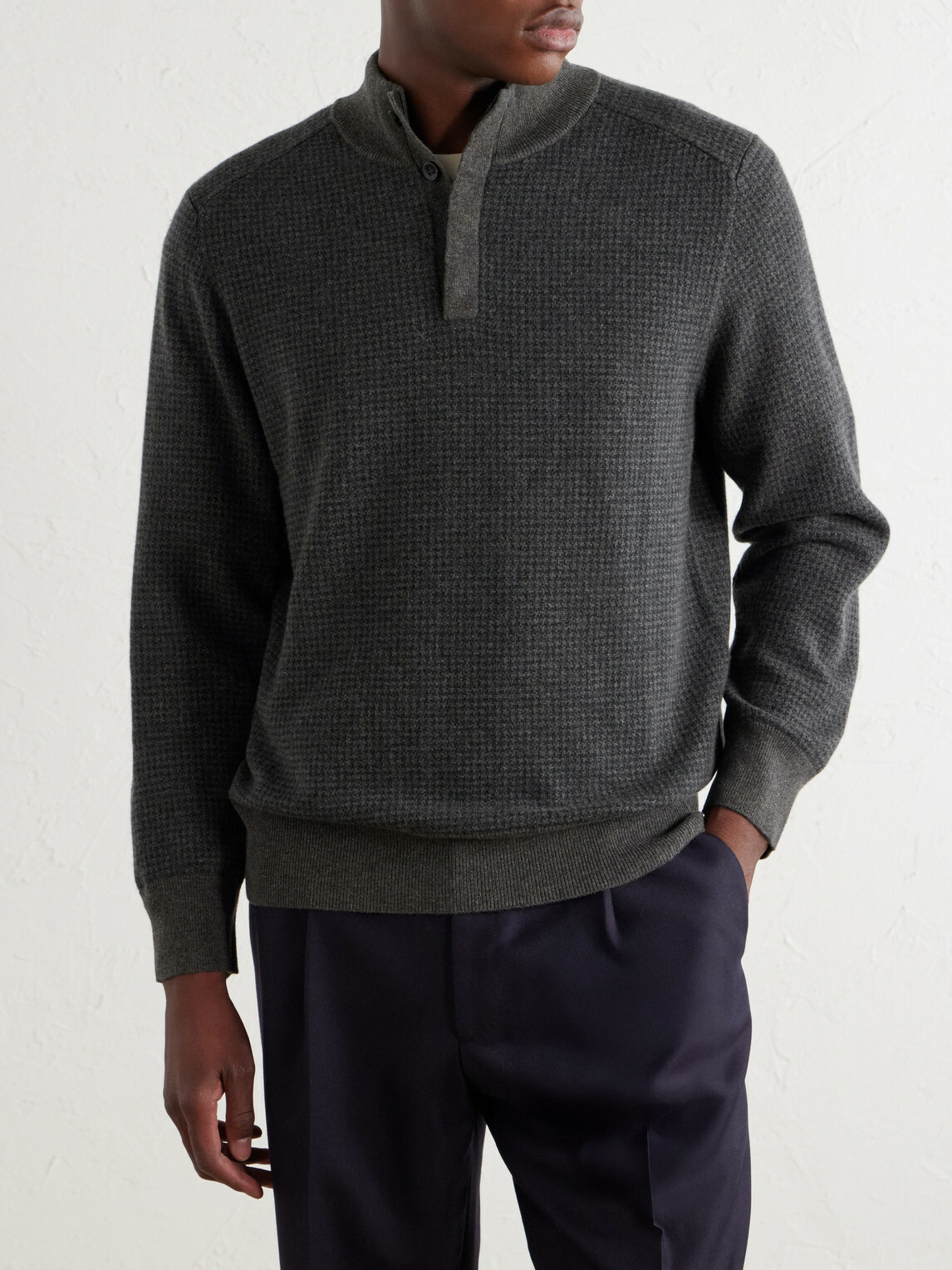 N.PEAL - Houndstooth Cashmere Sweater - Gray