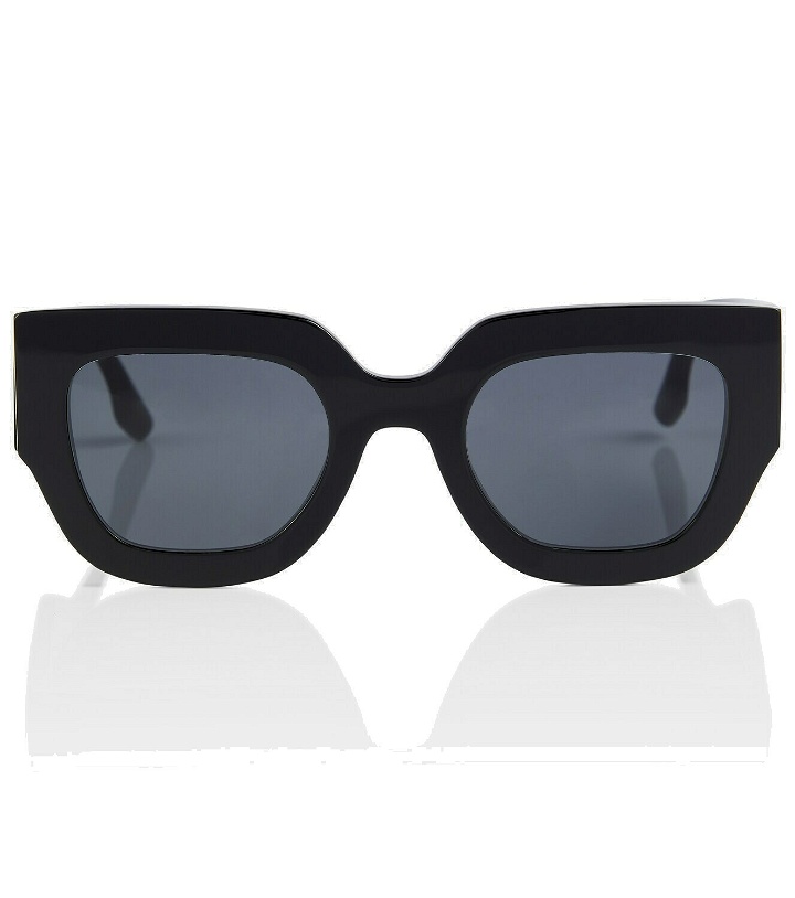 Photo: Victoria Beckham - Square sunglasses