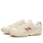 New Balance 204L Sneaker in Sea Salt/Red Rock