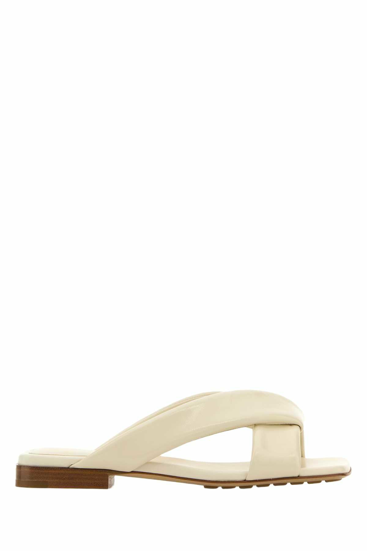 スリッポン BOTTEGA VENETA IVORY LEATHER ADAMO SLIPPERS Bottega Veneta Ivory Leather Adamo Slippers | italist