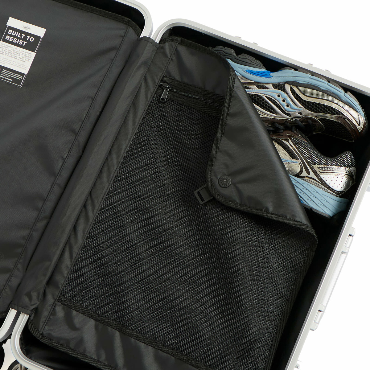 Eastpak Resist'r Luggage Case - Medium in Metal Silver 