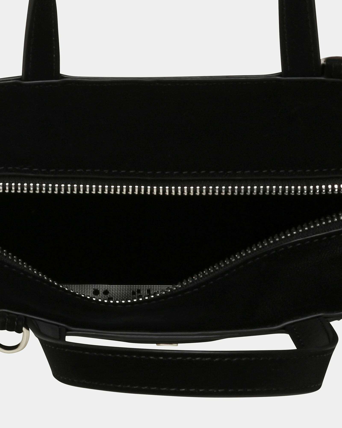 Steve Madden Bsola-V Bag in Black
