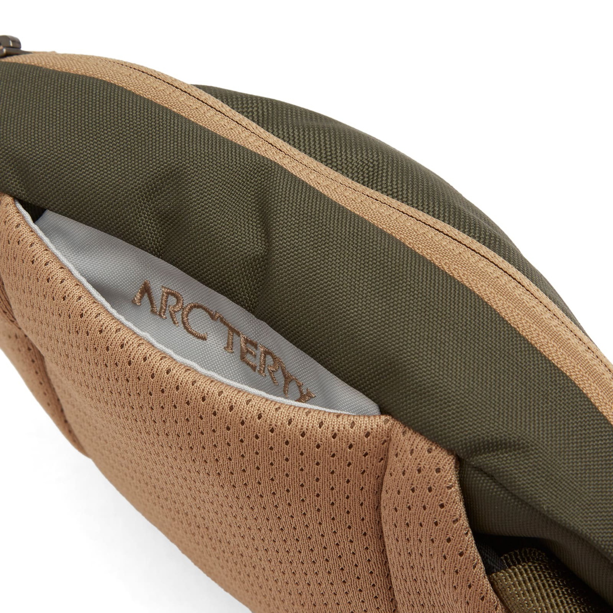 Arc'teryx Men's Mantis 1 Waist Pack in Tatsu/Canvas Arc'teryx