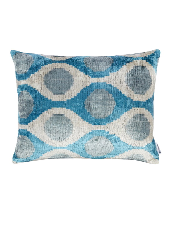 Photo: Les Ottomans Velvet Cushion
