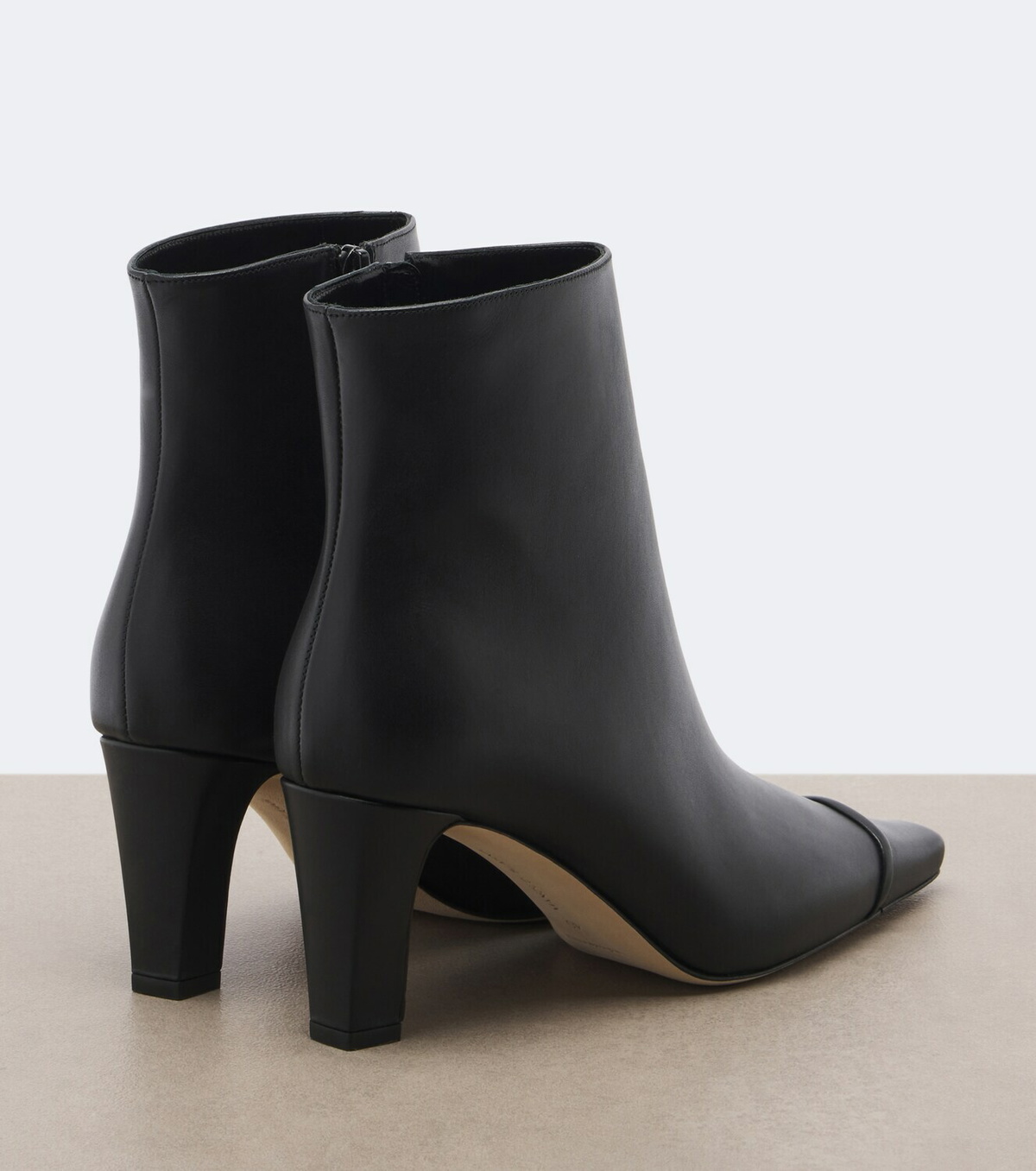 Manolo Blahnik Vivecal leather ankle boots