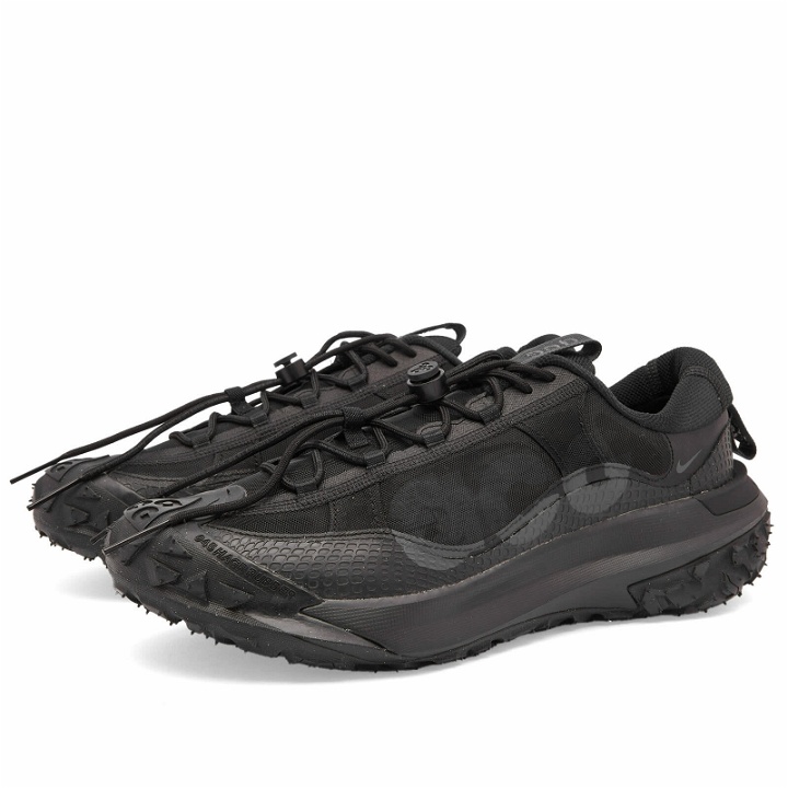 Photo: Nike Men's ACG Mountain Fly 2 Low Sneakers in Black/Anthracite