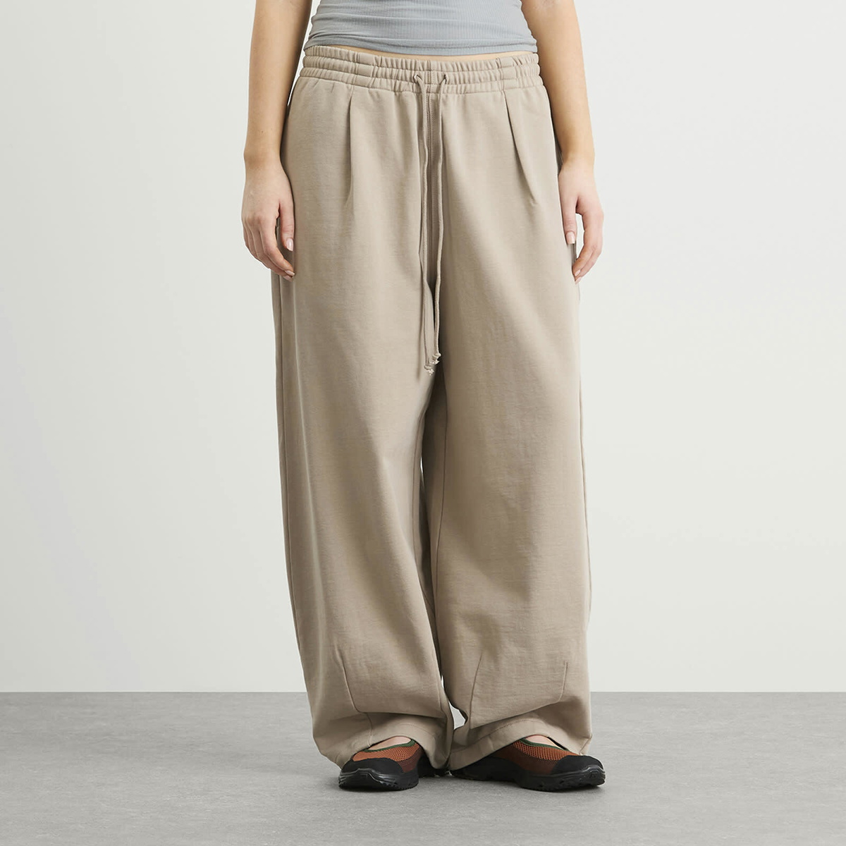 Story mfg. Women's Geo Joggers in Soft Grey