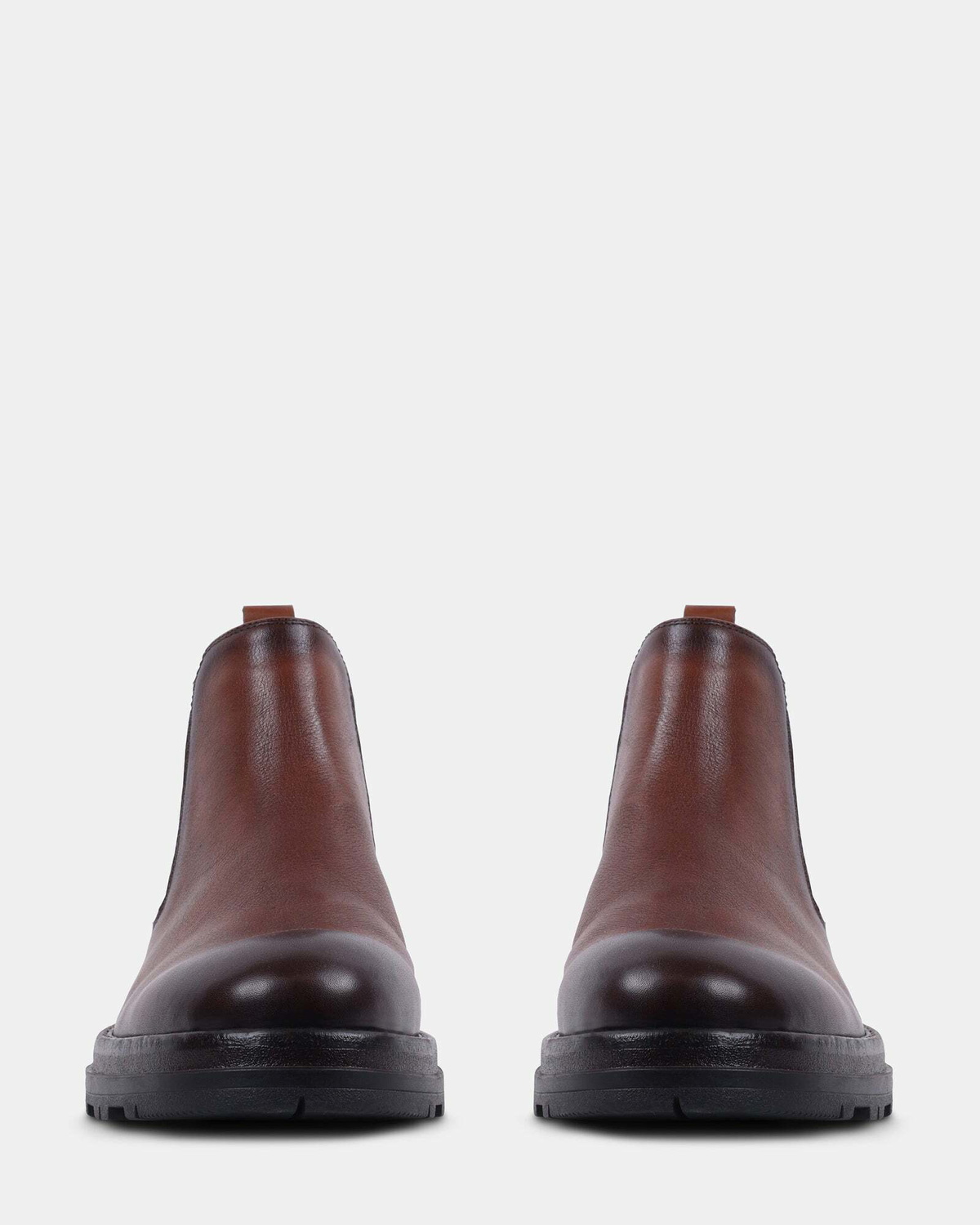 Steve Madden Newsome Boots in Tan