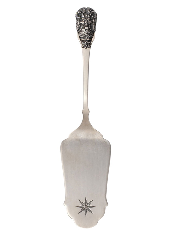 Photo: Gucci Faun Cake Server