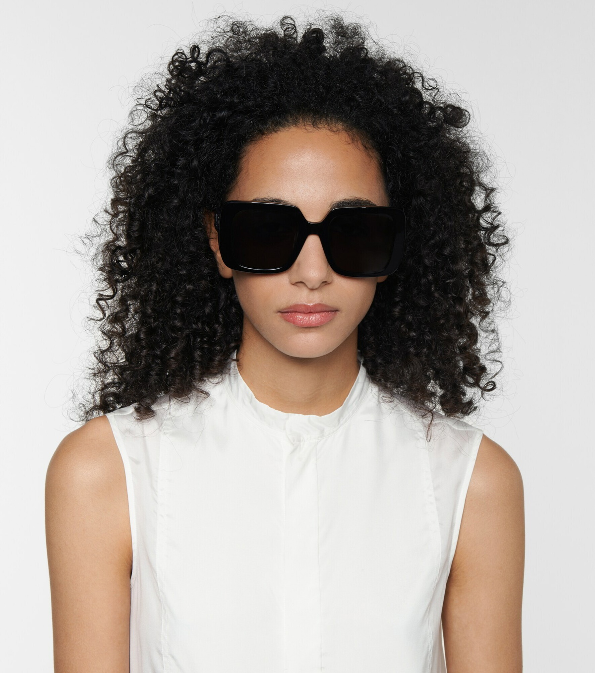 Dior S3U square frame black oversized. DIOR EYEWEAR DiorMidnight S3I square-frame tortoiseshell  main image 2