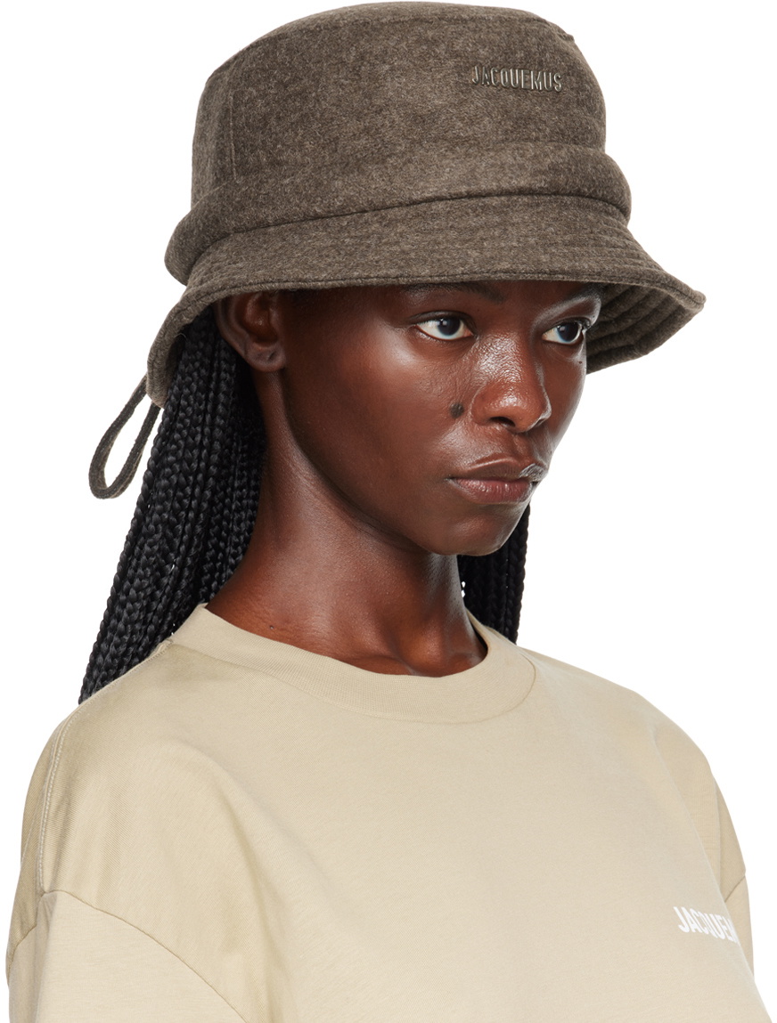 ハット JACQUEMUS Bordado Bucket Hat - Jacquemus - Brown - Cotton 3700943249326_MAIN_8bf5e9dd6d_