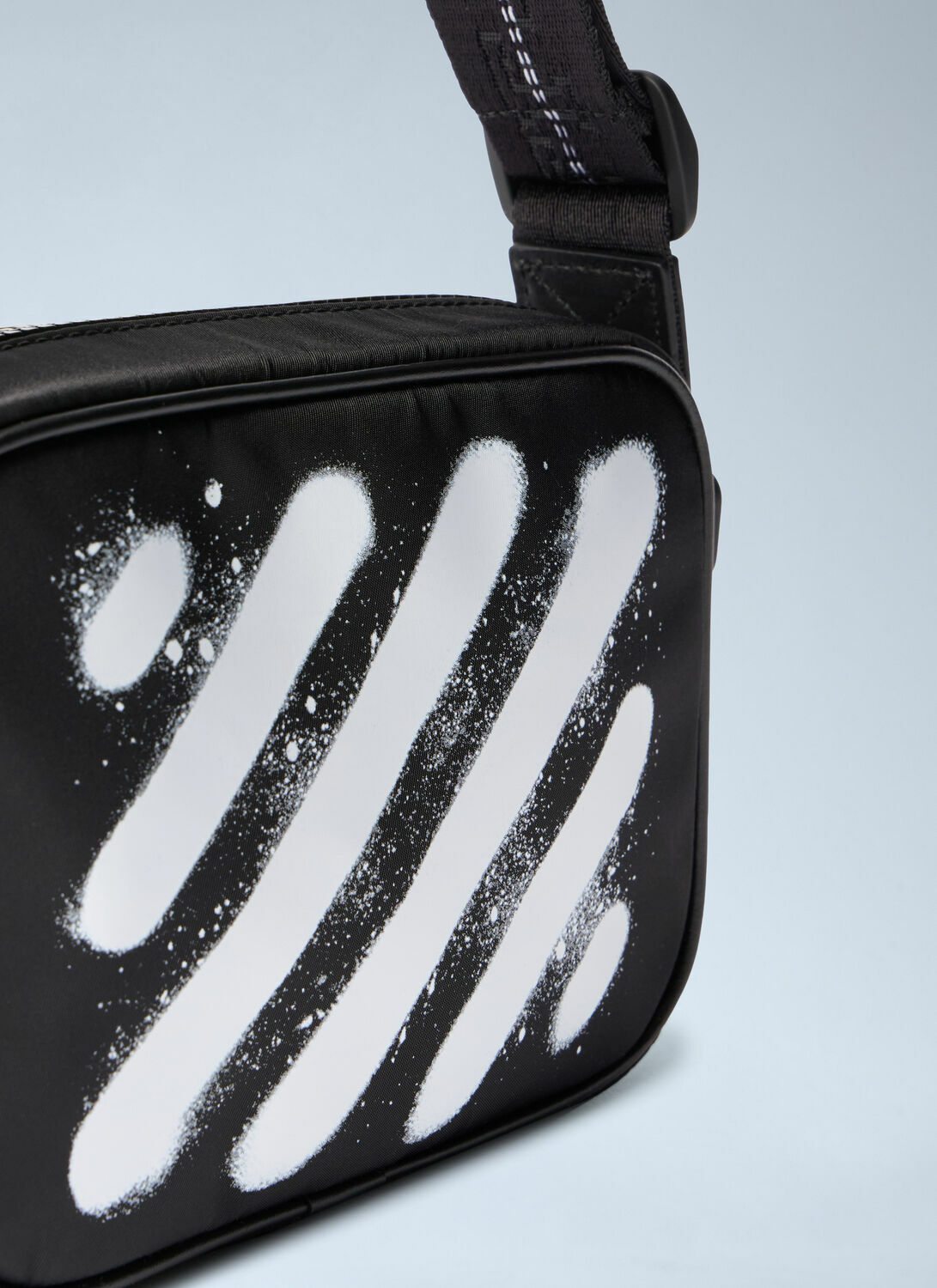 Off-White Diagonal Spray Camera Bag Off-White