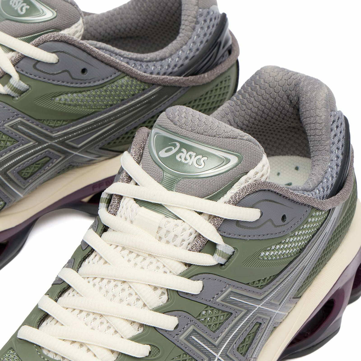 Asics Men's GEL-KINETIC 2.0 in Fjord Grey/Beniimo Purple