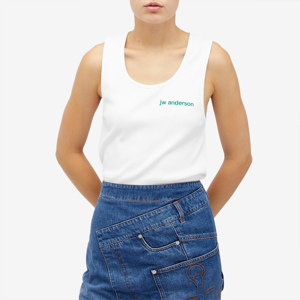 ベスト・ジレ JW ANDERSON Women Vests JO0248PG1717001 White JW Anderson Women's Chest Logo Embroidery Vest in White JW
