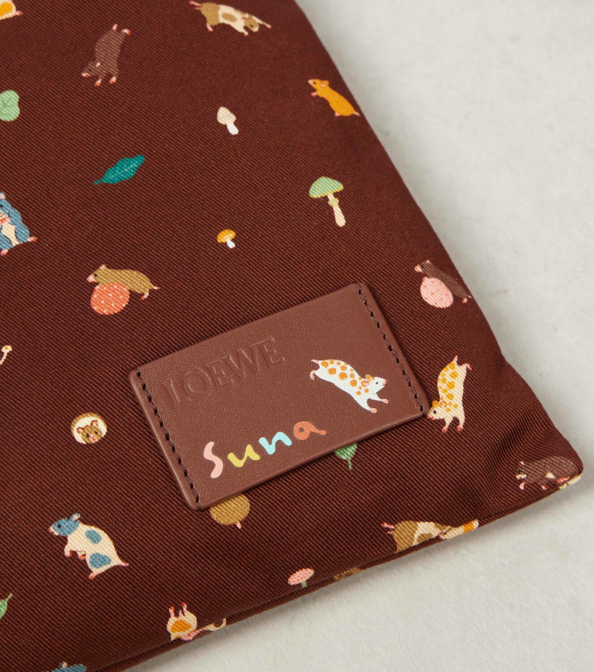 【LOEWE】x Suna Fujita ディープシー キャンバス製 巾着ポーチ LOEWE】x Suna Fujita ディープシー キャンバス製 巾着ポーチ