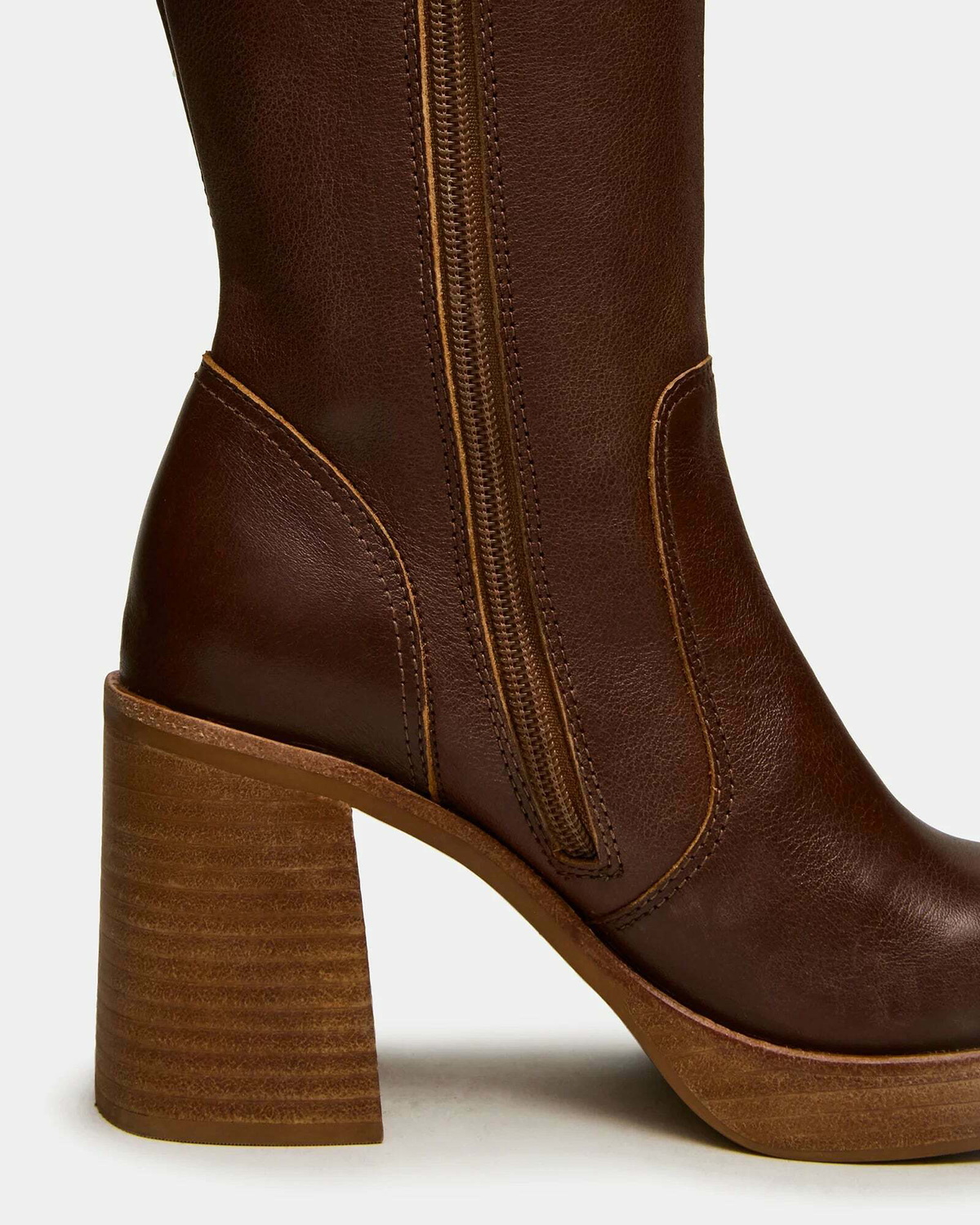 Steve Madden Folie Boots in Tan